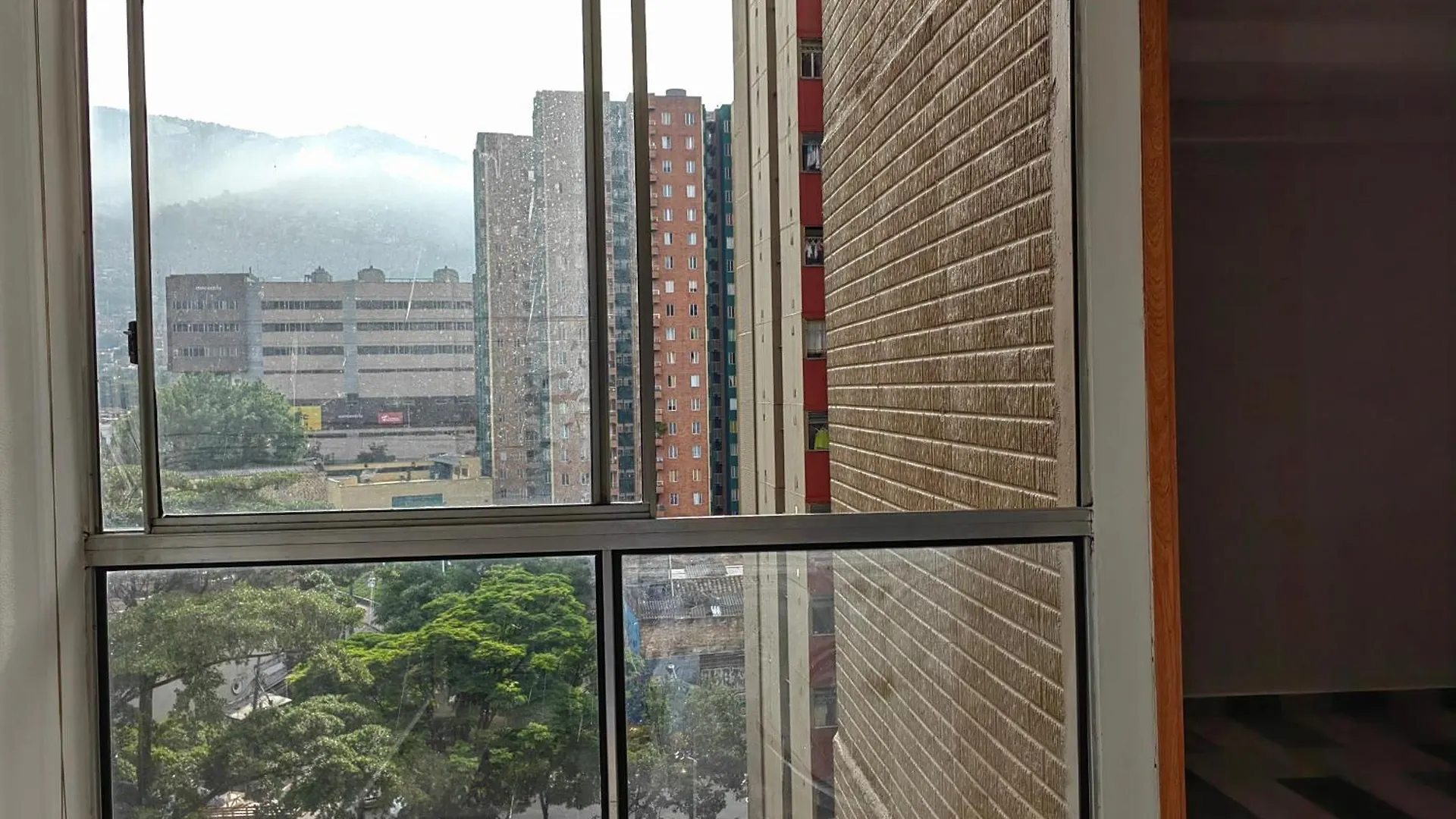 Apartamento Cerca A La Estacion Hospital Medellin 0*,