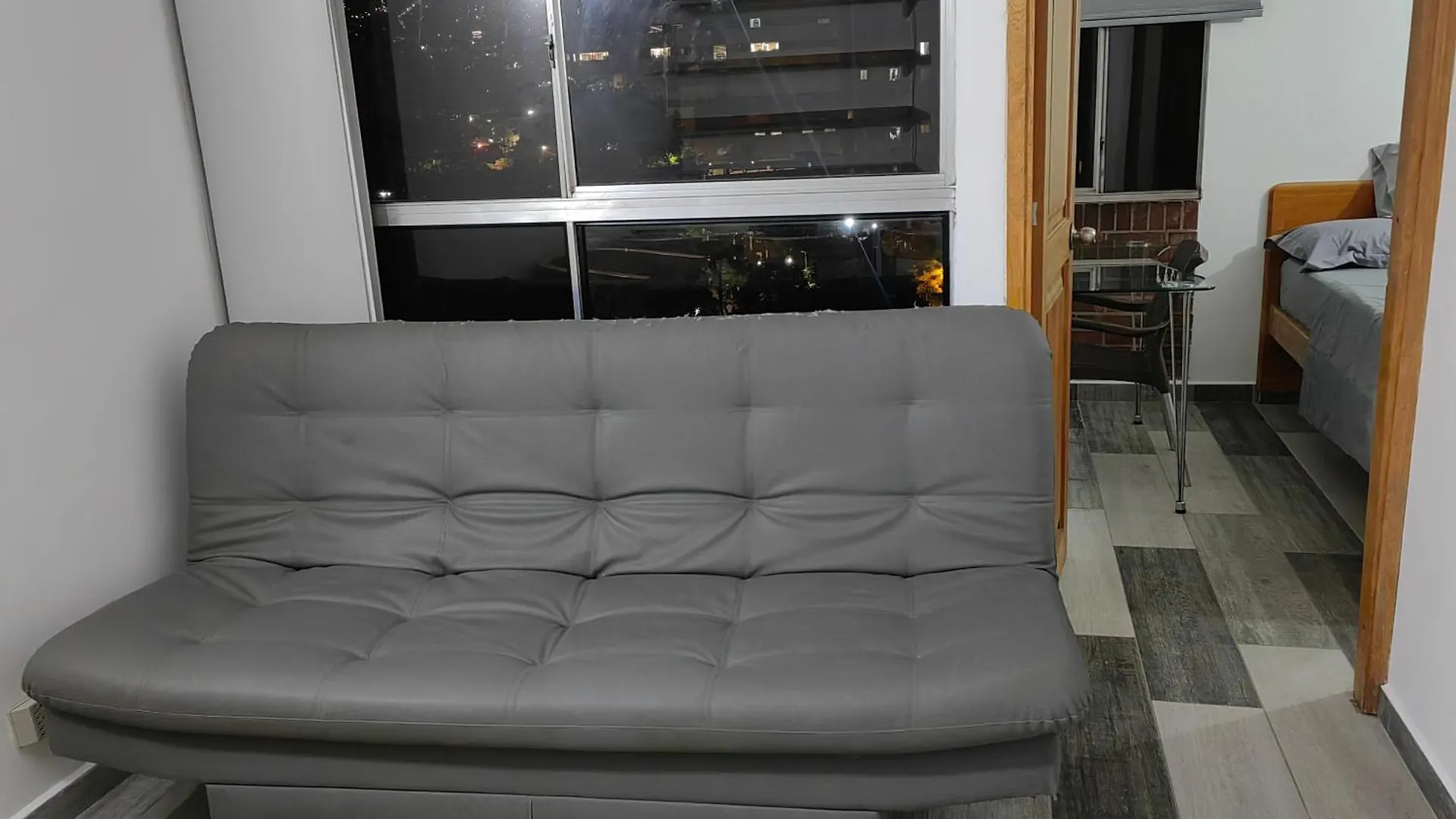 Apartamento Cerca A La Estacion Hospital Medellin